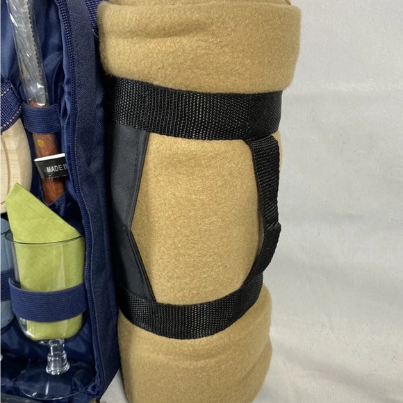 PICNIC AT ASCOT BACKPACK display picture 2